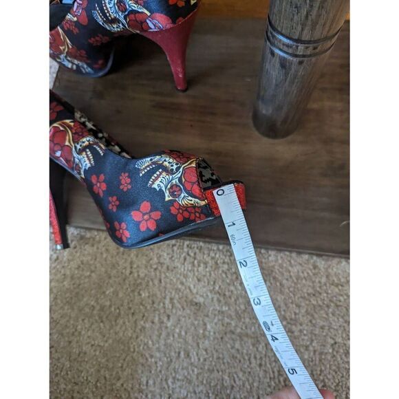 Iron Fist slow dance skull and rose print glitter stileto heels sz 41 euc - Picture 7 of 8